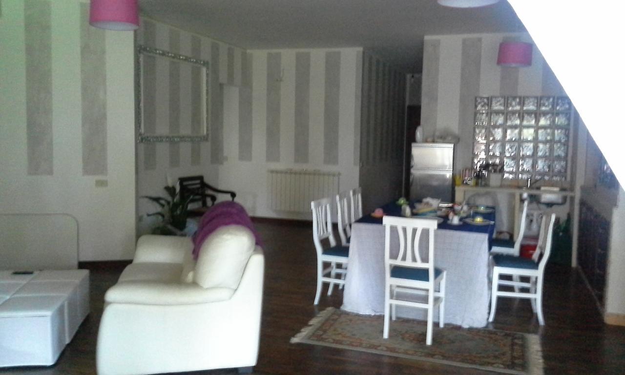 A57 Bed and Breakfast Casal Palocco Eksteriør billede