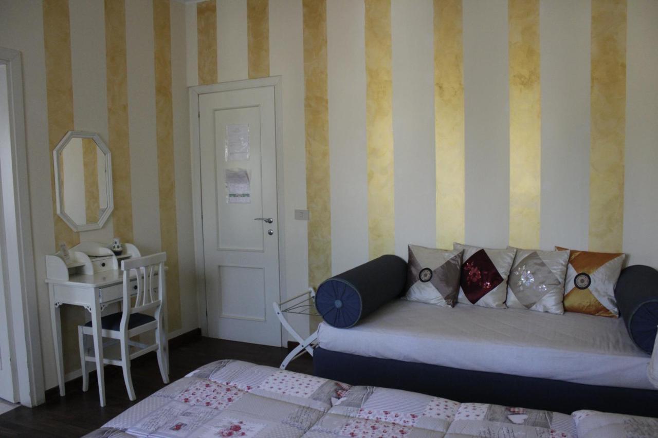 A57 Bed and Breakfast Casal Palocco Eksteriør billede